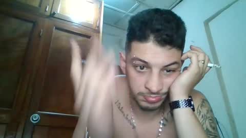 Snapshot of magico_9809 chatting on January 2025 01:27:01 AM BRAYAN online show from January 2025 01:27:01 AM