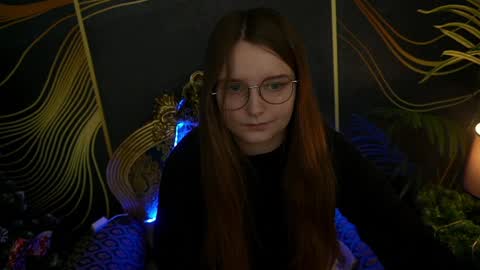 Snapshot of magicpeachhs chatting on January 2025 01:17:01 PM Emily online show from January 2025 01:17:01 PM