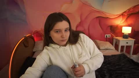 Snapshot of magicpeachhs chatting on October 2025 06:20:02 AM Emily online show from October 2025 06:20:02 AM