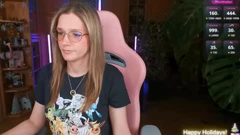 Nicole online show from December 2025 05:09:01 PM