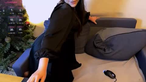 Jade online show from February 2026 02:22:02 PM