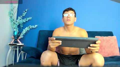 Magnus online show from December 2025 12:23:02 PM