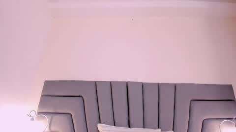maia_520 online show from April 2026 07:15:01 PM