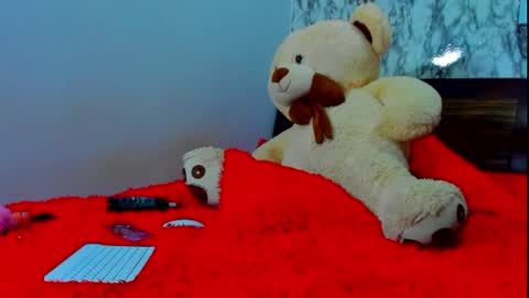 Maia Bronce online show from June 2026 01:11:01 AM