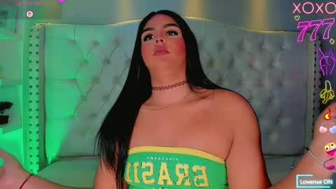 Snapshot of maia_hotts chatting on May 2026 09:20:02 PM CamiiGarcia online show from May 2026 09:20:02 PM