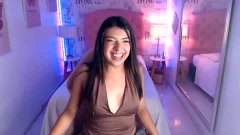 Maia Reficco online show from June 2026 03:05:01 PM