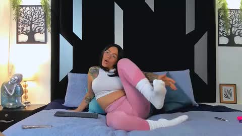 maia_steel online show from February 2026 04:54:02 PM