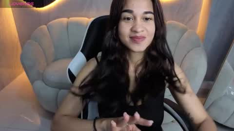 Snapshot of maia_tx chatting on September 2025 12:30:01 PM Online 800 to 1400 online show from September 2025 12:30:01 PM