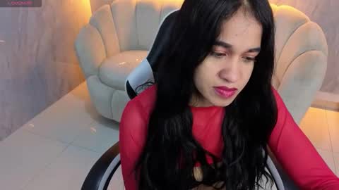 Snapshot of maia_tx chatting on November 2025 01:12:02 PM Online 800 to 1400 online show from November 2025 01:12:02 PM