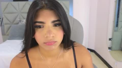 Snapshot of maiaa_ruiz chatting on April 2026 01:27:01 PM Maiaa Ruiz online show from April 2026 01:27:01 PM