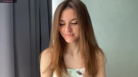Snapshot of maiabarthe chatting on May 2026 08:12:02 AM M I A online show from May 2026 08:12:02 AM