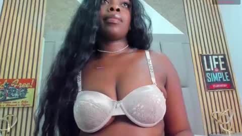 Snapshot of maiacharris chatting on February 2025 09:49:01 PM maiacharris online show from February 2025 09:49:01 PM