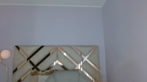 Maia Charris online show from June 2026 01:13:01 PM