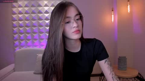  Maia  online show from May 2026 06:02:01 PM