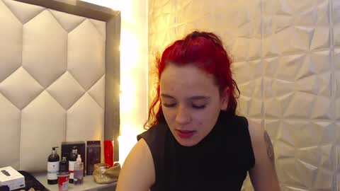 Snapshot of maiapark chatting on January 2025 10:08:02 PM Maia online show from January 2025 10:08:02 PM
