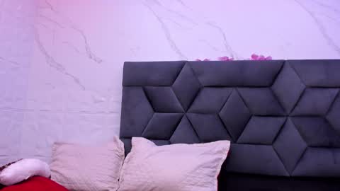 Maia  online show from November 2025 11:44:02 AM