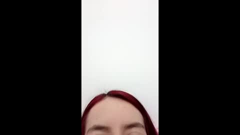 Snapshot of maiarosse_ chatting on February 2025 02:51:02 AM MaiaRosse online show from February 2025 02:51:02 AM