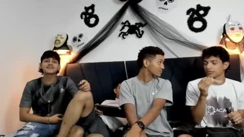 Snapshot of maicol_cum23 chatting on October 2025 12:22:02 AM maicol_cum23 online show from October 2025 12:22:02 AM