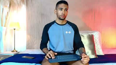 maicolparker0 online show from August 2026 11:56:02 AM