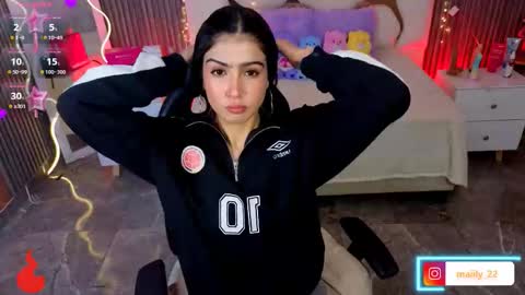 maiily_tay online show from March 2026 12:00:02 PM