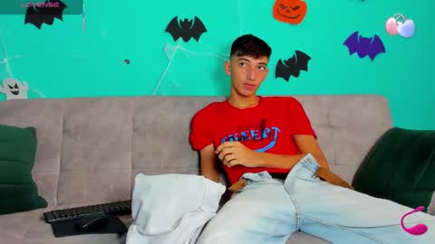 Maikol online show from November 2025 12:39:02 PM