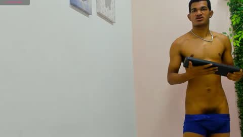 maikol_twinkx online show from December 2025 03:48:01 AM