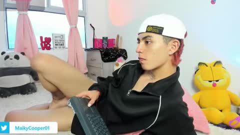 maiky_cooper01 online show from February 2026 08:52:01 PM