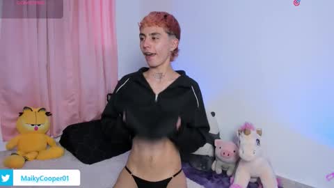 maiky_cooper01 online show from March 2026 10:39:01 PM