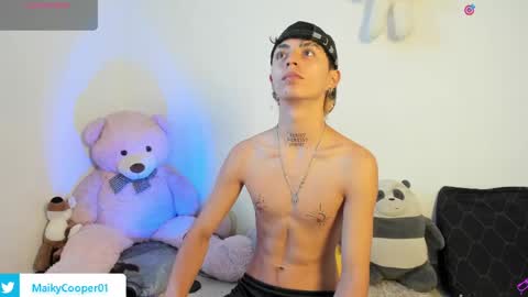 maiky_cooper01 online show from May 2026 03:06:02 PM