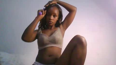 Snapshot of mailah chatting on March 2026 01:01:02 AM Mailah online show from March 2026 01:01:02 AM