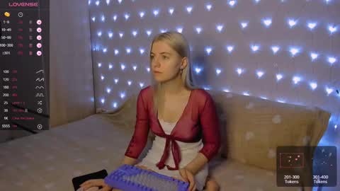 Snapshot of mailin_harrington chatting on January 2025 03:37:02 PM Your kitty online show from January 2025 03:37:02 PM