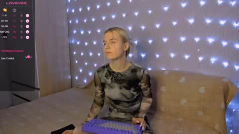 Snapshot of mailin_harrington chatting on February 2025 03:21:02 AM Your kitty online show from February 2025 03:21:02 AM