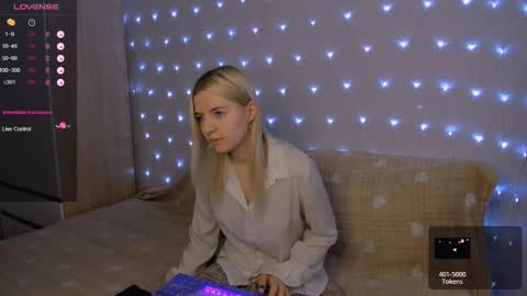 Snapshot of mailin_harrington chatting on February 2025 02:53:01 AM Your kitty online show from February 2025 02:53:01 AM