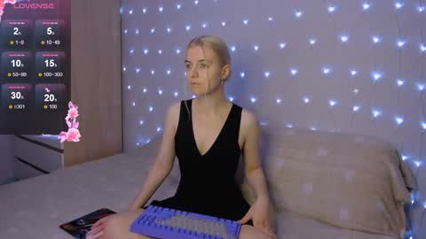 Snapshot of mailin_harrington chatting on September 2025 03:36:01 PM Your kitty online show from September 2025 03:36:01 PM
