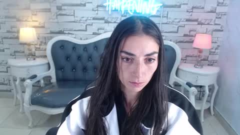 Maily online show from January 2026 01:04:01 PM