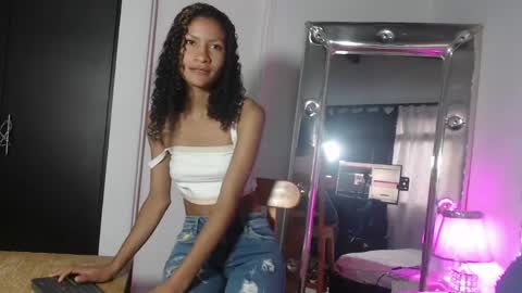 mailyn_gold online show from April 2026 11:28:01 AM