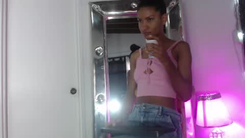 mailyn_gold online show from April 2026 11:58:02 AM