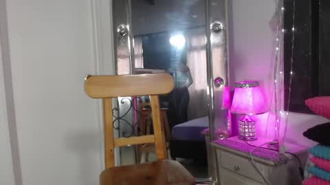mailyn_gold online show from May 2026 12:01:01 PM