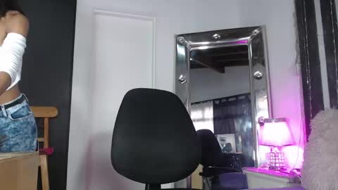 mailyn_gold online show from May 2026 11:58:02 AM