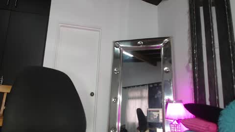 mailyn_gold online show from May 2026 11:38:01 AM