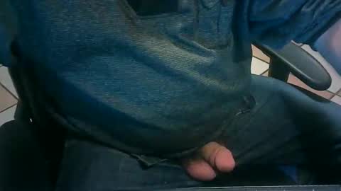 Snapshot of maitai42 chatting on December 2024 01:27:01 AM Maitai42 online show from December 2024 01:27:01 AM