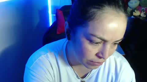 Snapshot of maitte_22 chatting on January 2025 01:48:01 AM Hello friends Im on another account    online show from January 2025 01:48:01 AM