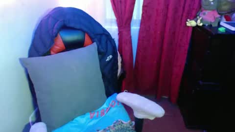 Snapshot of maitte_22 chatting on February 2025 10:49:01 AM Hello friends Im on another account    online show from February 2025 10:49:01 AM