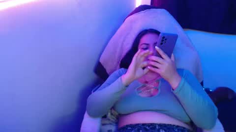 Snapshot of maitte_22 chatting on February 2025 05:34:01 AM Hello friends Im on another account    online show from February 2025 05:34:01 AM