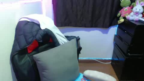 Snapshot of maitte_22 chatting on March 2025 03:24:01 AM Hello friends Im on another account    online show from March 2025 03:24:01 AM