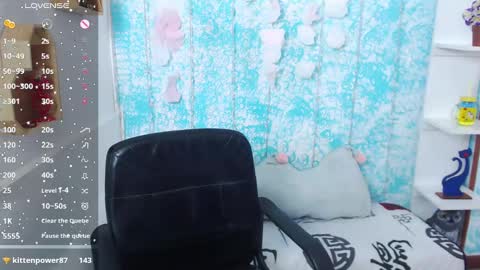 Snapshot of maja_bloom chatting on January 2025 03:09:01 PM Maja online show from January 2025 03:09:01 PM