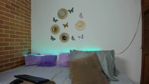 maja_hills online show from January 2025 01:17:01 PM