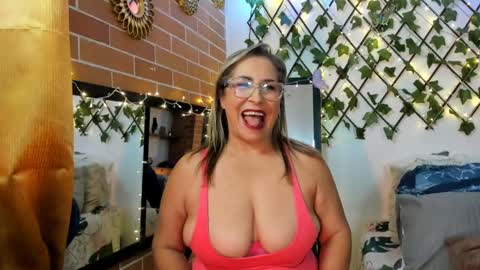 maja_hills online show from March 2025 02:01:02 PM