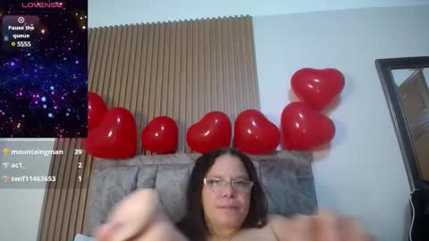 Snapshot of majo_leal_ chatting on February 2025 02:59:02 PM majo online show from February 2025 02:59:02 PM