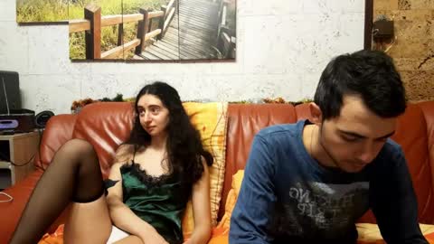 Snapshot of make_me_feel chatting on December 2025 07:10:01 PM Lena Ian online show from December 2025 07:10:01 PM